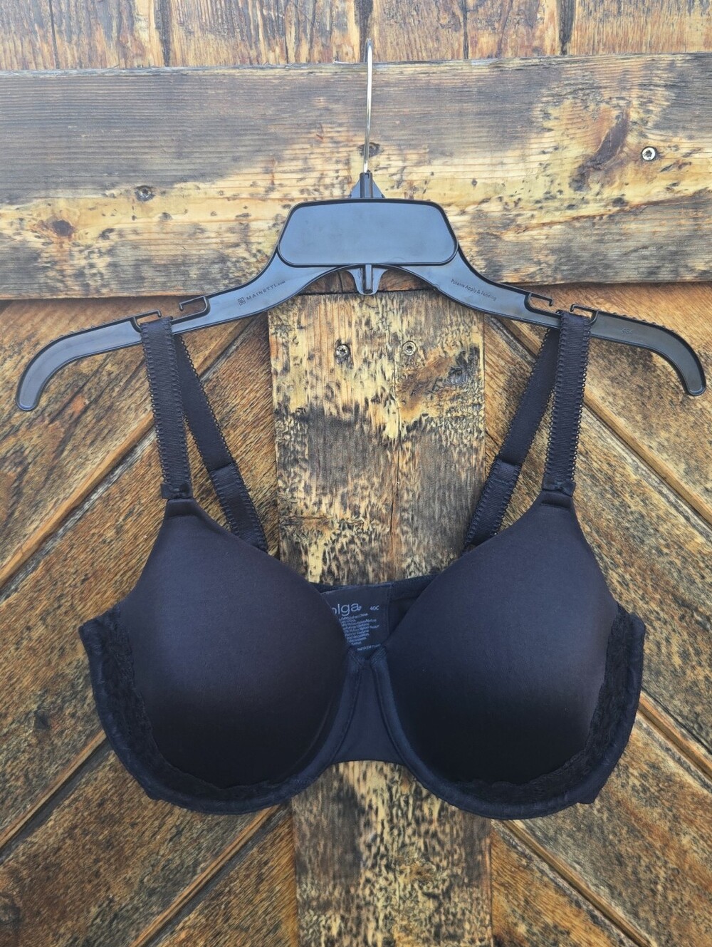 Olga Luxury Lift Contour Underwire Bra